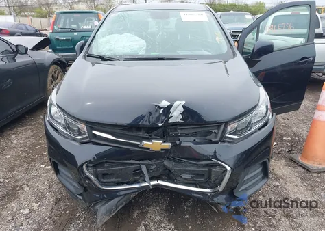 2021 Chevrolet Trax Fwd Ls z USA, uszkodzony, nr VIN KL7CJKSB1MB319077